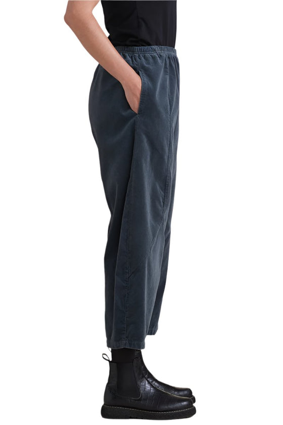 Cut Loose Barrel Crop Pant in Anthracite Style 0482431