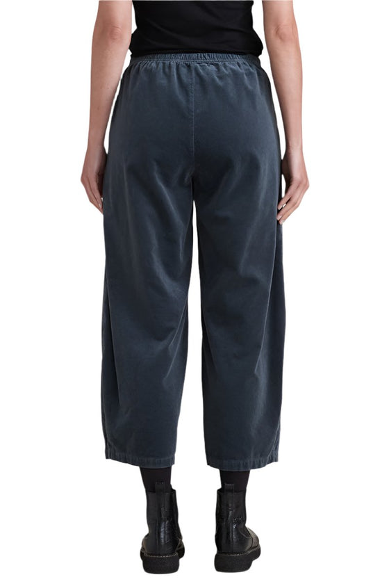 Cut Loose Barrel Crop Pant in Anthracite Style 0482431