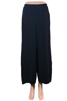  Cut Loose Cropped Pant With Darts in Black Style 5012088