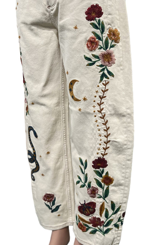Driftwood Elaine Barrel Embroidered Jeans in Ecru DW-P43939A