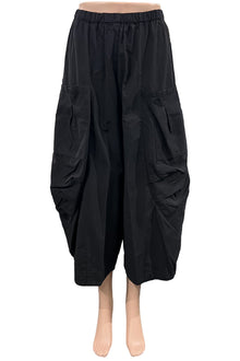  Eleven Stitch Design By Gerties Double Pocket Pant in Black