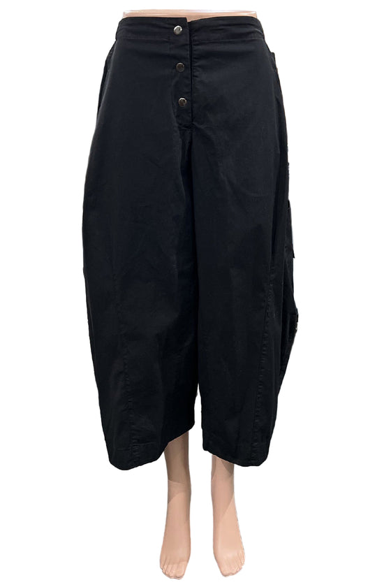 Eleven Stitch Design By Gerties Snap Front Pant in Black