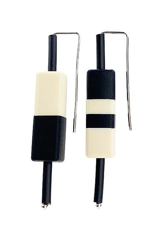 Frank Ideas Colour Block Asymmetrical Earrings in Cream and Black