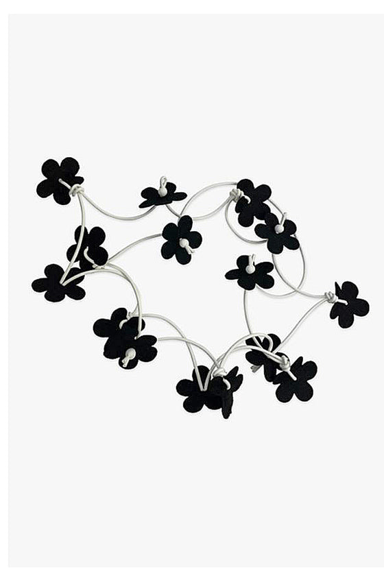 Frank Ideas Daisy Chain Necklace in Black and White