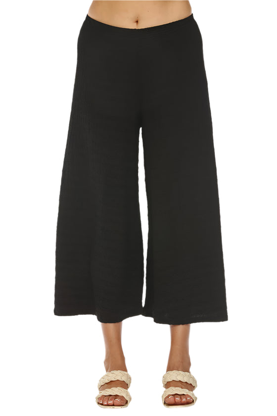Inoah Wide Leg Waffle Capri Pants in Black B137WKB-BLACK