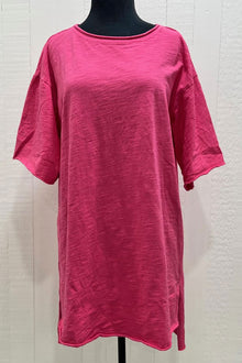  Kleen Short Sleeve Tunic Tee in Fuchsia