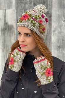  Lost Horizons Knitwear Olivia Women's Wool Knit Handwarmers in Light Natural