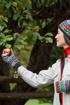 Lost Horizons Knitwear Valencia Wool Handwarmers with Knit Pattern and Tassels in Winterberry
