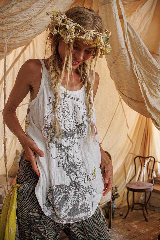 Magnolia Pearl Bananas Por Vida Lana Tank in True - TANK423-TRUE-OS