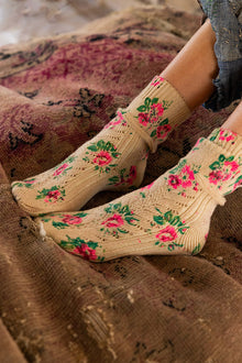  Magnolia Pearl Floral Lil Dipper Socks in Lusoria - SOCKS098-LSRIA