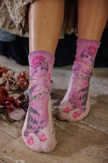  Magnolia Pearl Margaret MP Socks in Allium Dip Dye - SOCKS174-ALLDD-OS