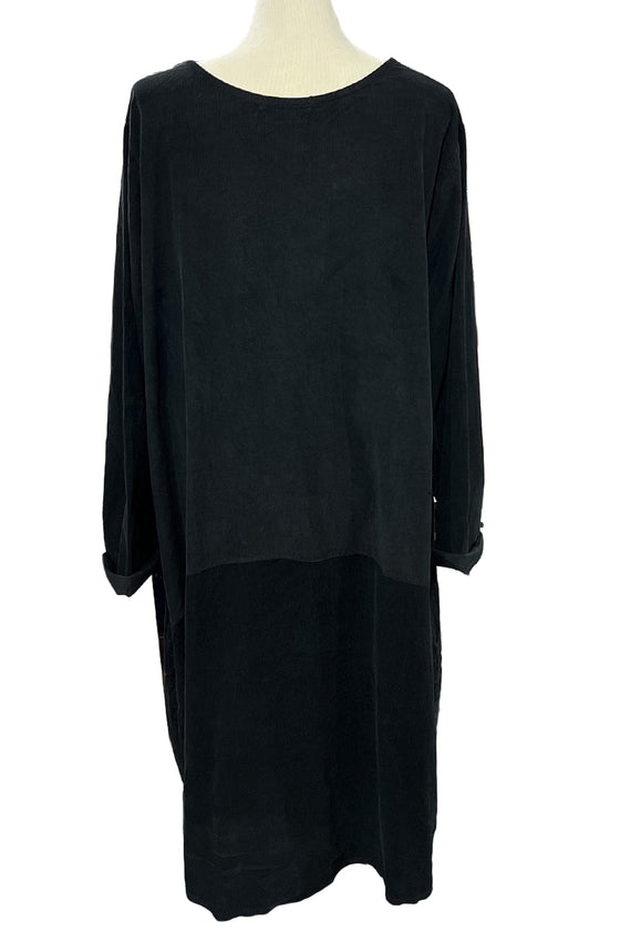 Transparente Corduroy Big Pocket Dress in Black