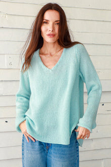  Wooden Ships Shirt Tail V Chunky Sweater in Mint Chip