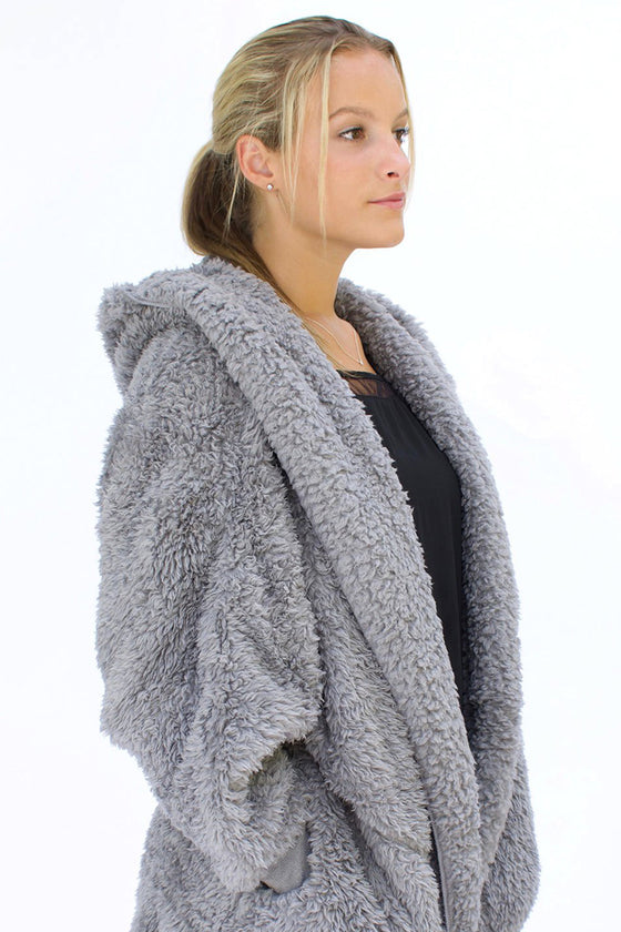 Nordic Beach Hooded Body Wrap in Grey Kitten