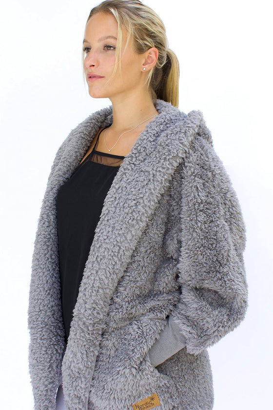 Nordic Beach Hooded Body Wrap in Grey Kitten