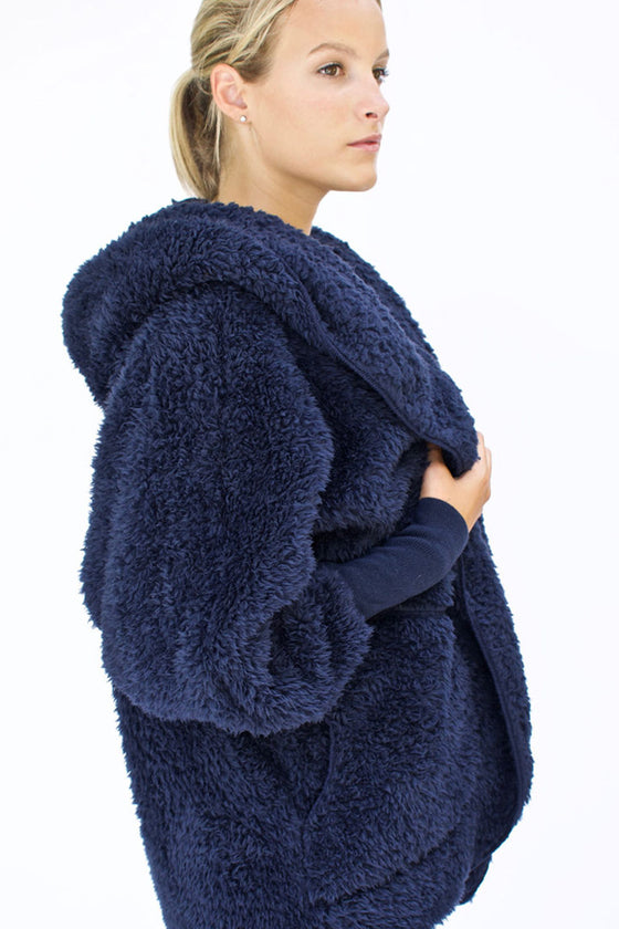 Nordic Beach Hooded Body Wrap in Midnight Navy